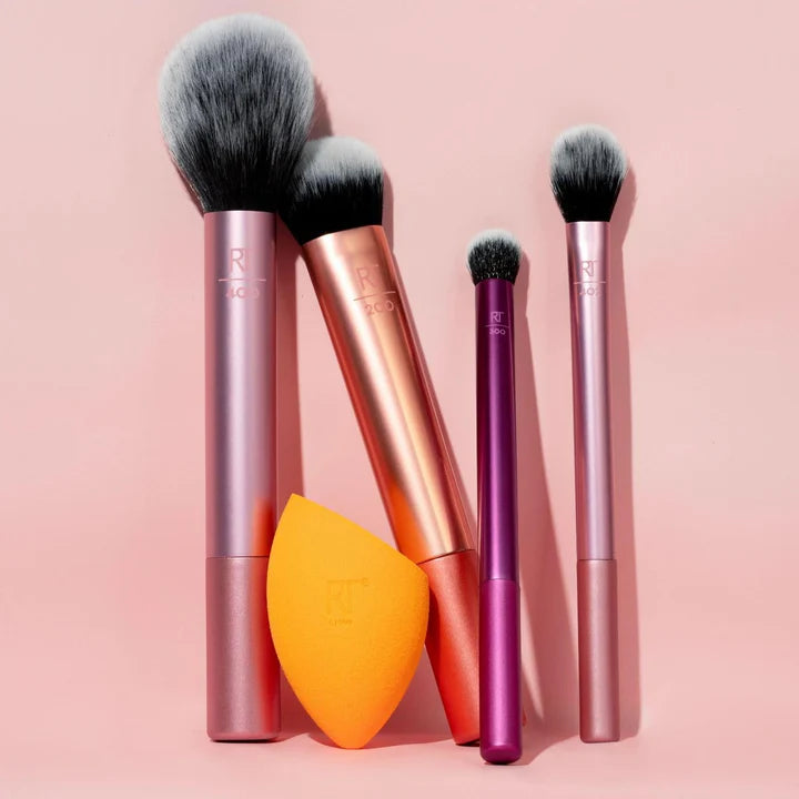 Real Techniques Everyday Essentials Brushes And Sponge Set
